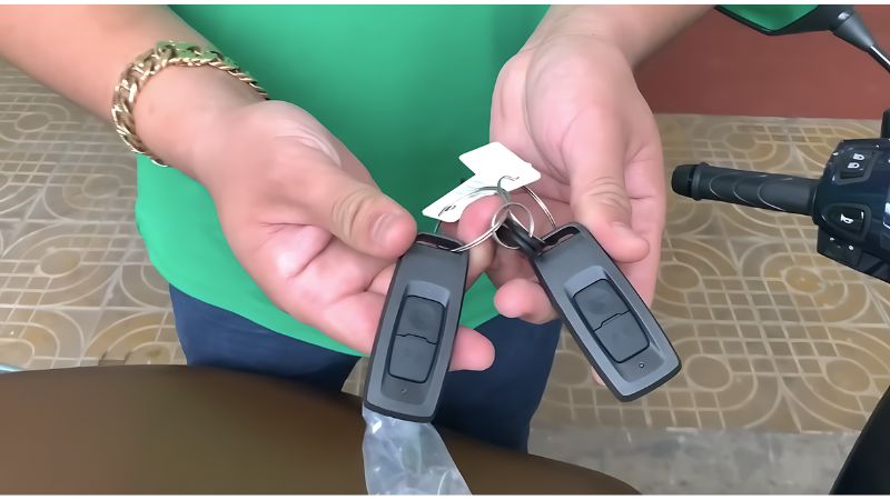 cách mở cốp vision