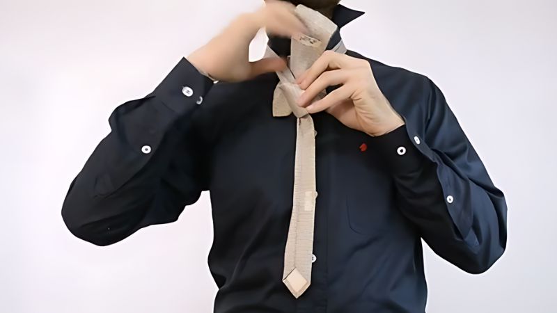cách thắt cà vạt