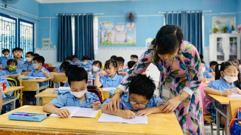 Cách tính lương giáo viên từ 1-7-2024 cho từng cấp bậc