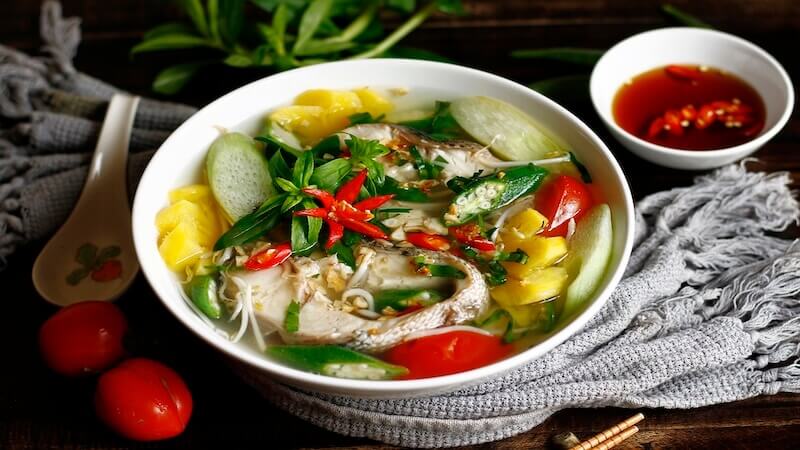 Bí quyết cách nấu canh chua cá lóc thơm ngon, chuẩn vị miền Tây