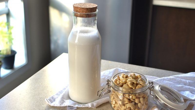 Chia sẻ cách làm sữa hạt điều bổ dưỡng 