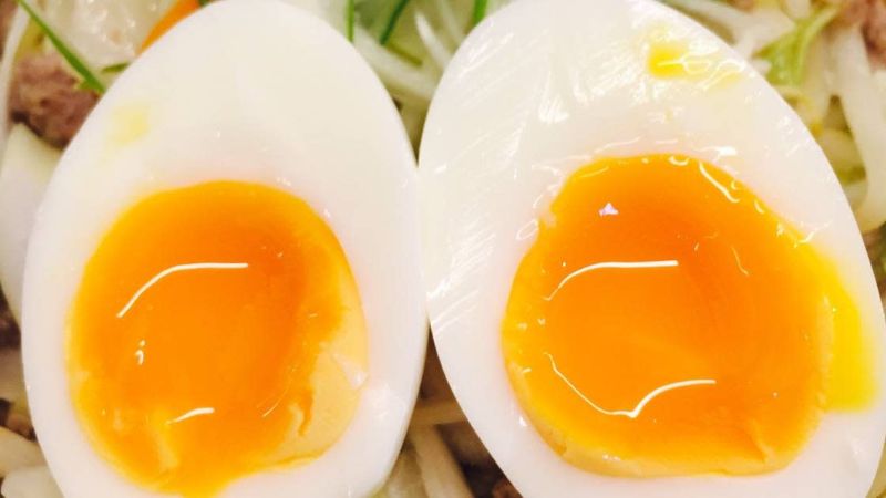 Chia sẻ cách luộc trứng lòng đào bằng nước lạnh