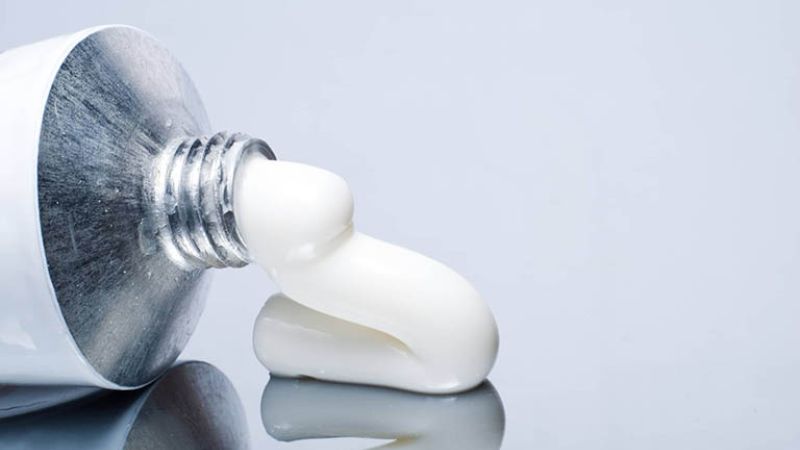 dùng thuốc mỡ hoặc kháng sinh trị nhọt