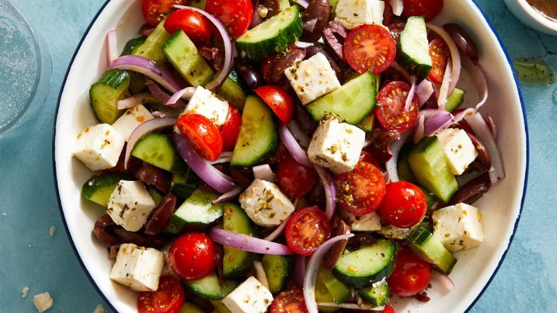 Greek salad là món ăn nổi tiếng của Hy Lạp