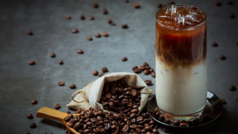 Hướng dẫn cách làm bạc xỉu nóng đơn giản với 2 nguyên liệu