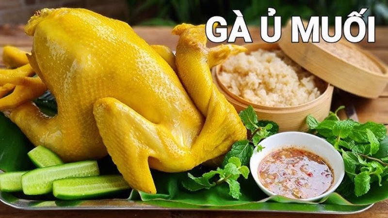 Hướng dẫn cách làm gà ủ muối thơm ngon, đậm vị