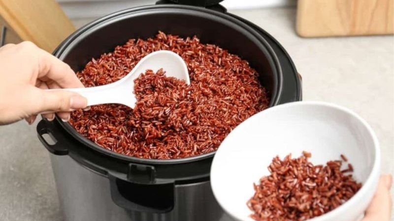 Hướng dẫn cách nấu cơm gạo lứt bằng nồi cơm điện đơn giản