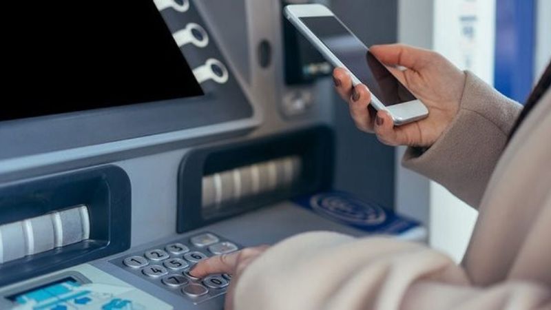 Hướng dẫn cách rút tiền ATM không sử dụng thẻ