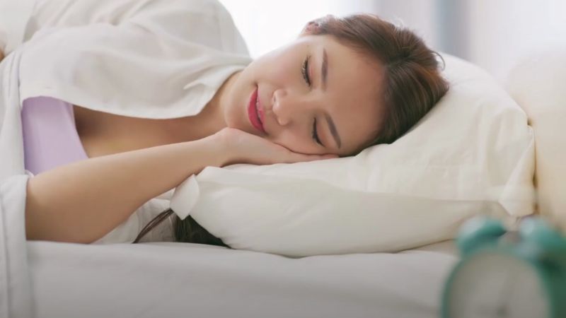 kê cao gối ngủ giảm đau răng