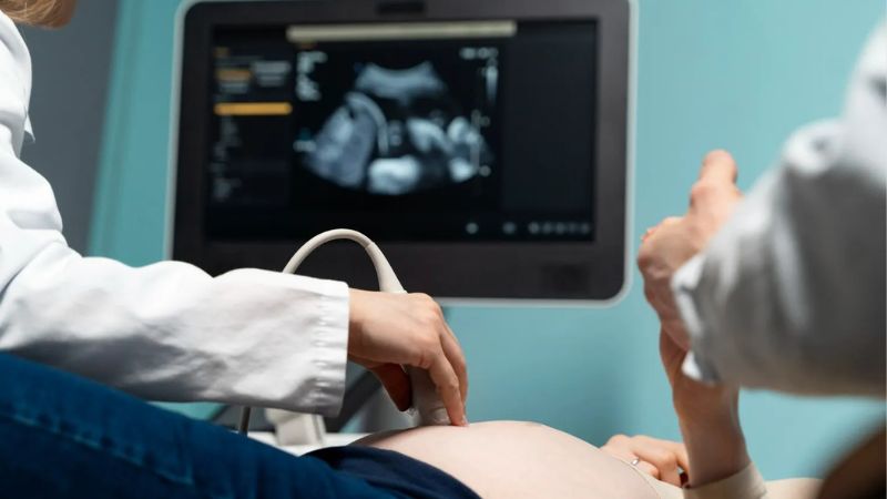 làm gì khi biết mình có thai