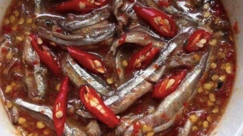 Mắm nêm nguyên con Đà Nẵng có hương vị đặc trưng