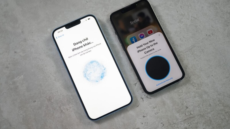 Quét QR hiển thị trên iPhone
