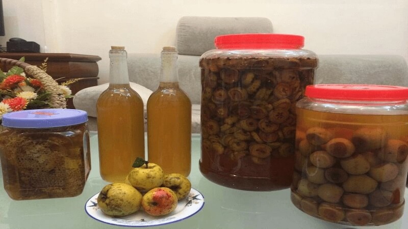 rượu ngâm táo mèo
