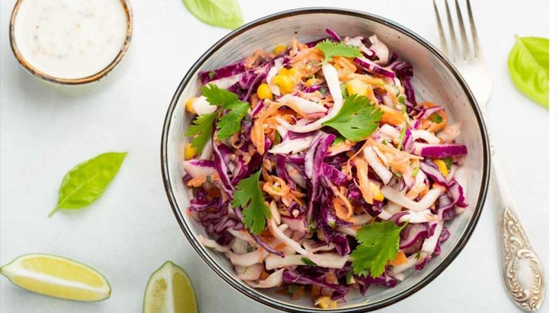 Salad bắp cải tím sốt mayonnaise cực dễ làm