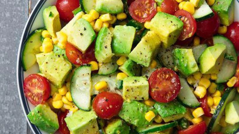 Salad bơ giàu chất béo tốt cho cơ thể