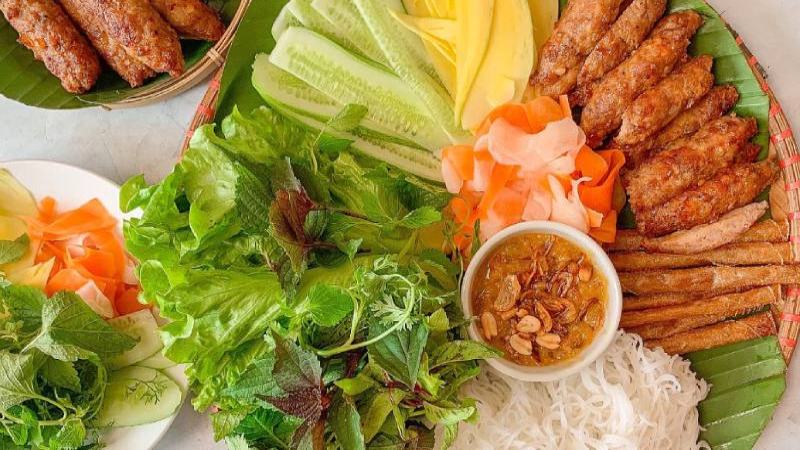 Thành phẩm món nem lụi thơm ngon