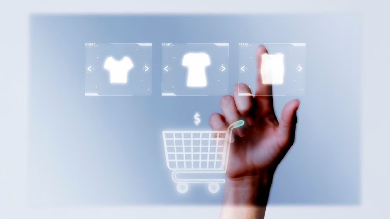 Thêm các sản phẩm muốn mua vào giỏ hàng trước để “săn sale”
