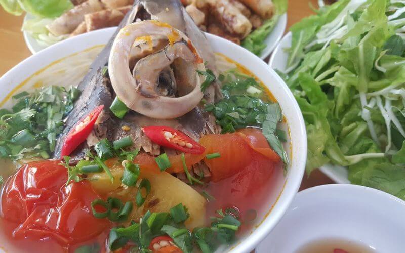 Bí kíp thực hiện cách nấu bún cá ngừ thơm ngon, tròn vị