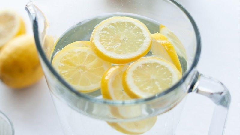 Uống nước chanh đúng cách là thế nào?