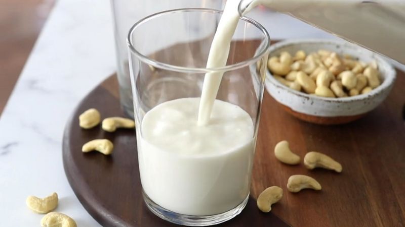 Uống sữa hạt giúp giảm cholesterol xấu đồng thời tăng cholesterol tốt