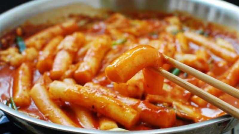 cách nấu Tokbokki đóng gói sẵn