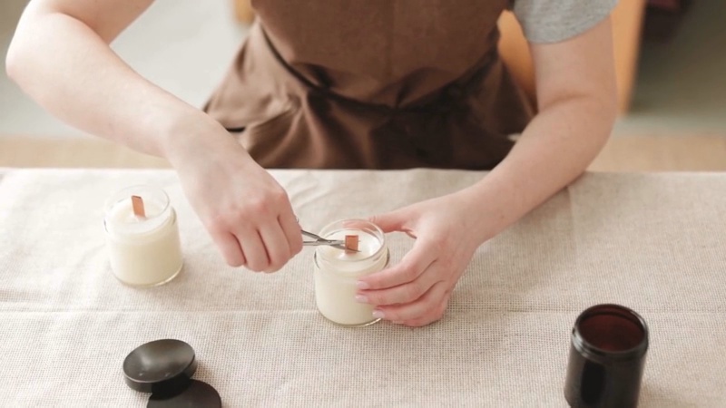 Cách làm nến thơm từ sáp đậu nành